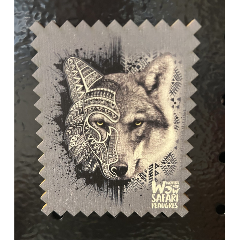 Magnet bois Made in france loup en forme de timbre